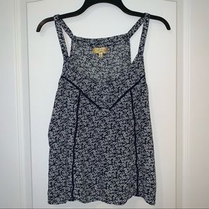 ⭐️Last sale!!! Best Offer!!! Princess Vera Wang Floral blue and white blouse